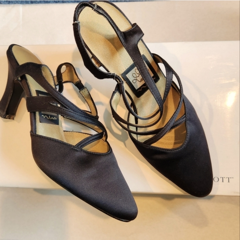 Karen Scott Black Strappy Heels! Black Satin Size 5M Worn 1X